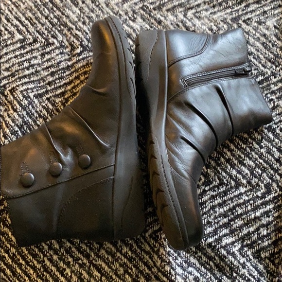 Ankle boots - Picture 2 of 2